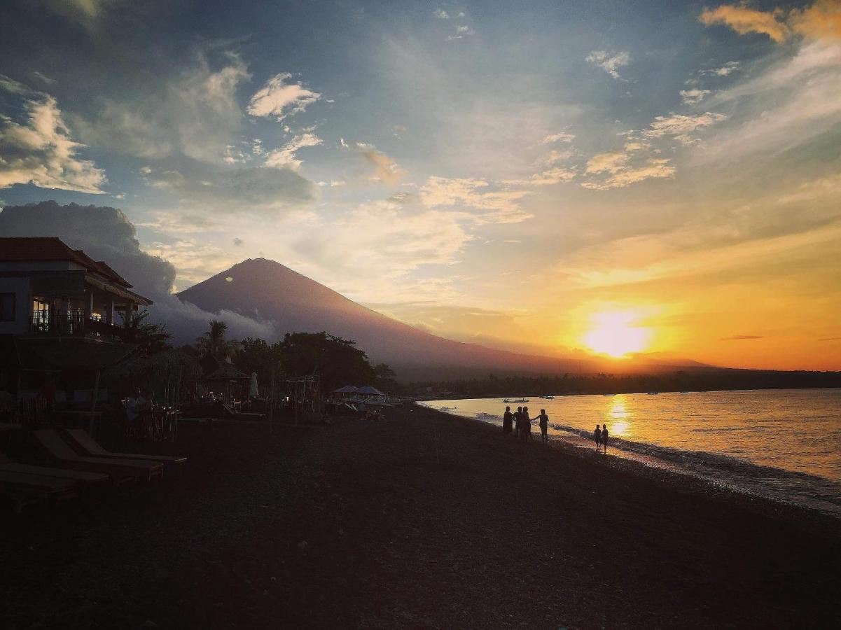 Black Sand Hostel Amed Kültér fotó