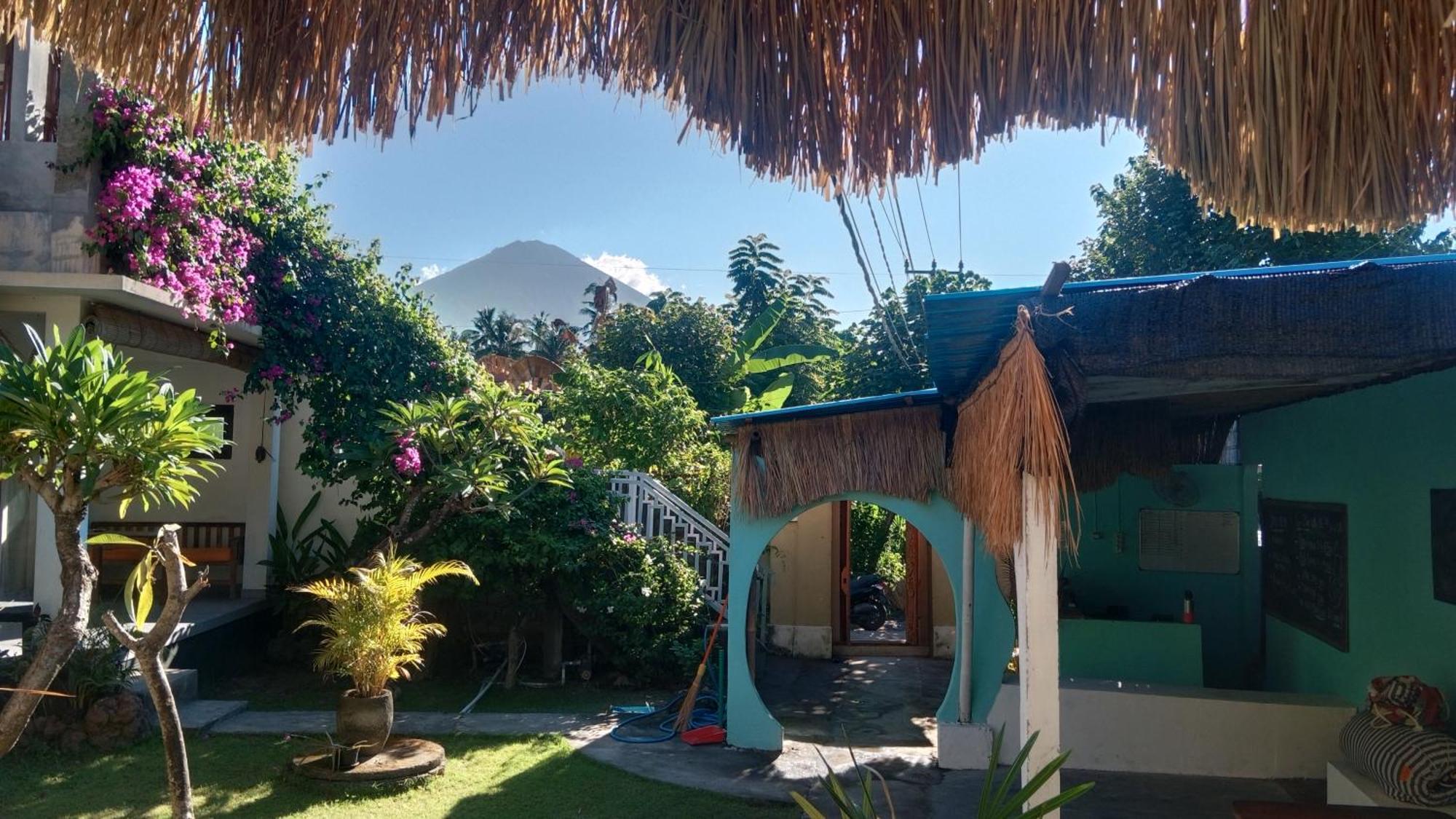 Black Sand Hostel Amed Kültér fotó